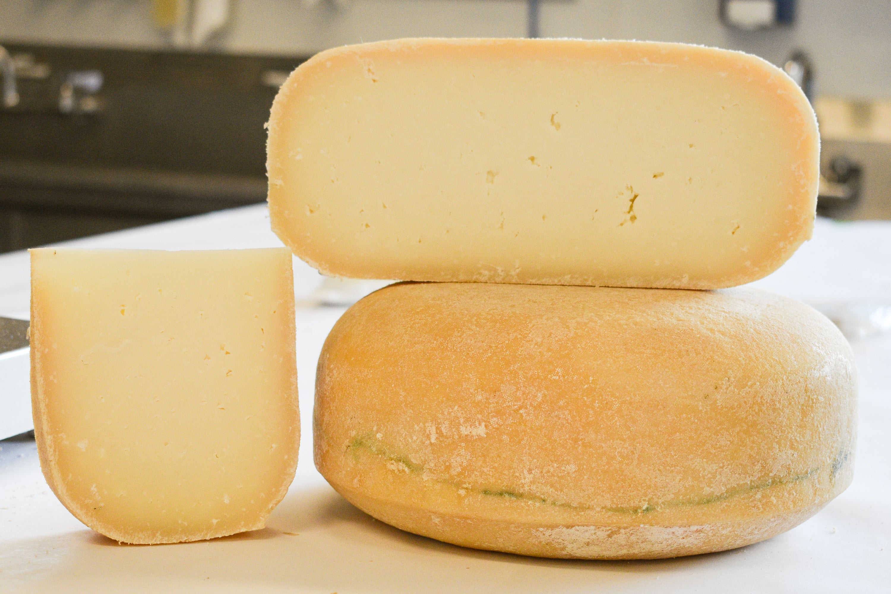 Stepladder Goat Cheddar Reserve